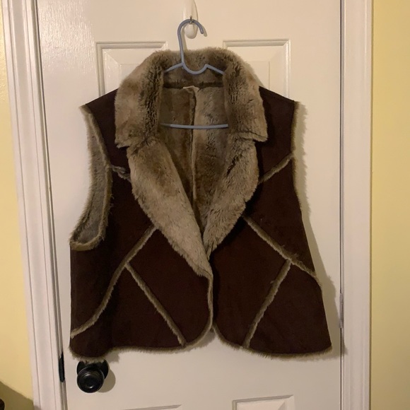 St. John's Bay Jackets \u0026 Coats | St Johns Bay Cropped Faux Fur and Suede Vest. | Color: Brown/Tan | Size: XL | Cristinhendrick's Closet